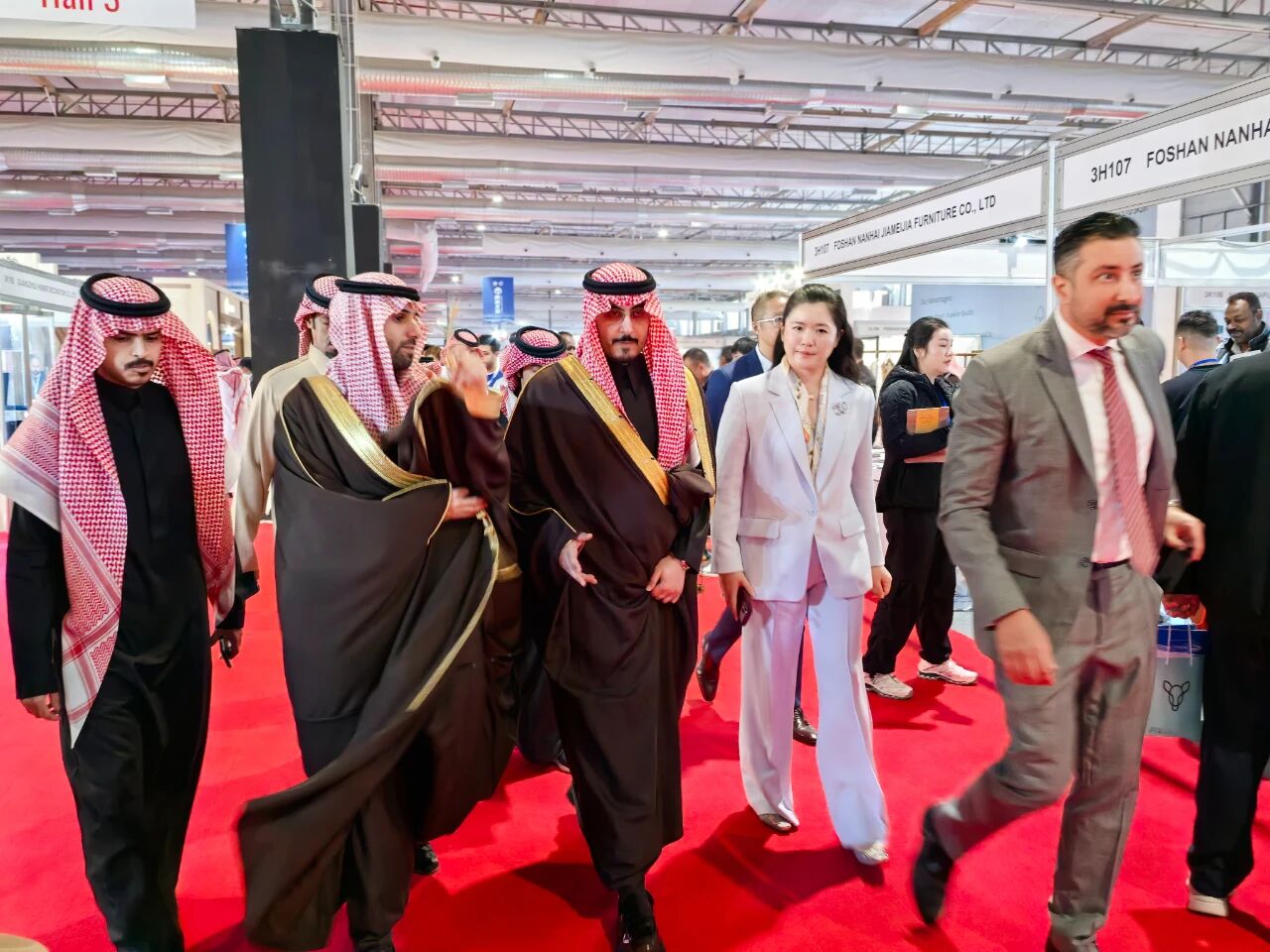 2025沙特BDE建材装饰展利雅得开幕，中国建材品牌聚力赋能沙特“2030愿景”基建浪潮