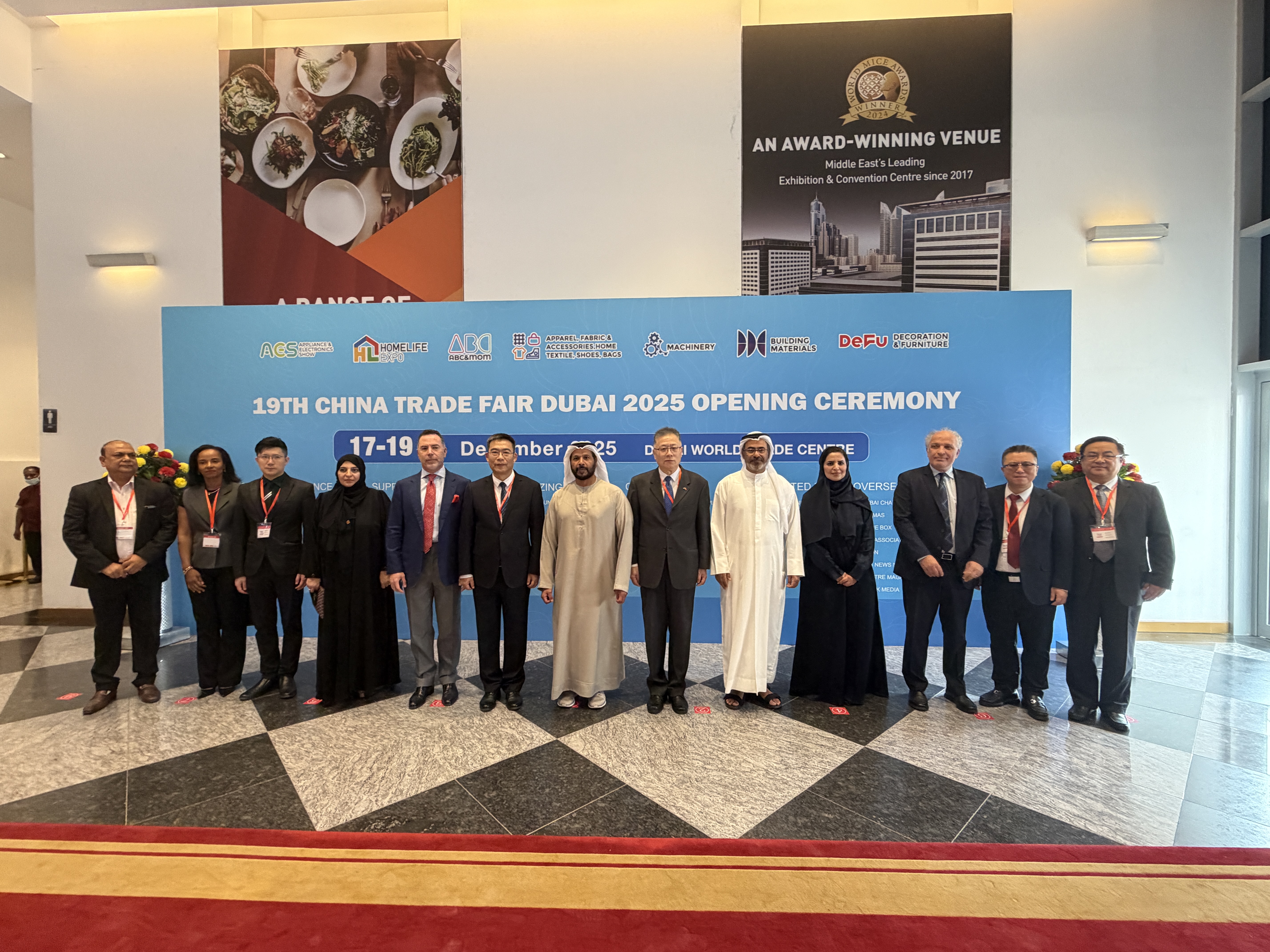 中国建材企业出海新突破，第十九届阿联酋BDE建材装饰展开幕